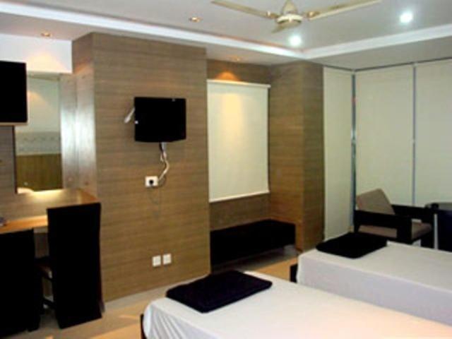 Hiland Inn Kolkata Exterior photo